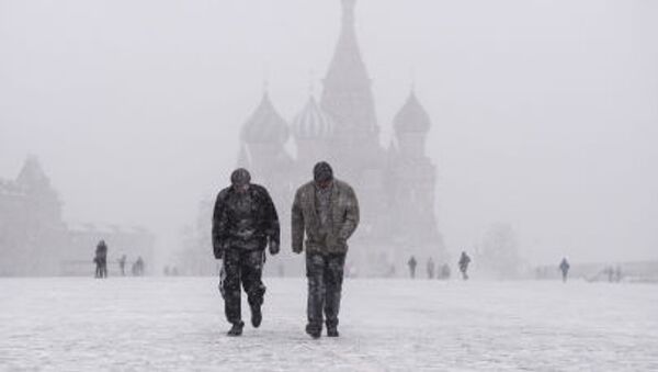 モスクワに突如冬が逆戻り - Sputnik 日本