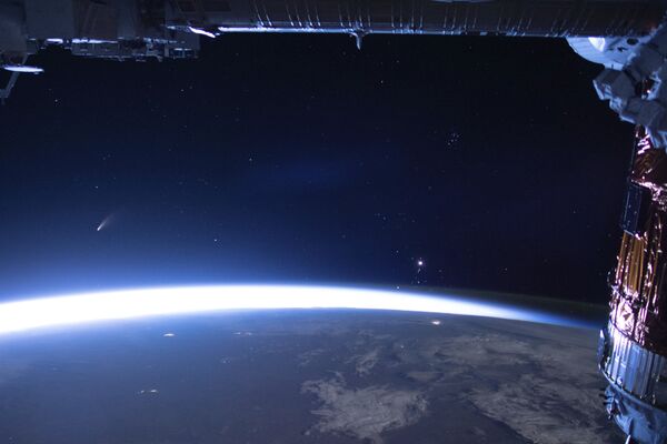 2020年7月5日、国際宇宙ステーション（ISS）から撮影されたネオワイズ彗星 - Sputnik 日本
