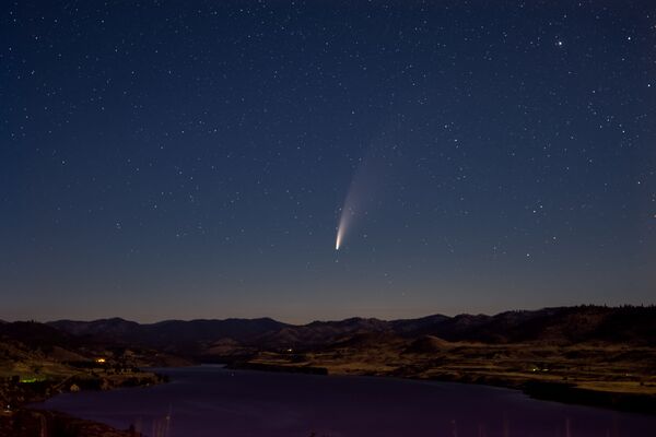 2020年7月11日、米国ワシントン州上空で観測されたネオワイズ彗星 - Sputnik 日本