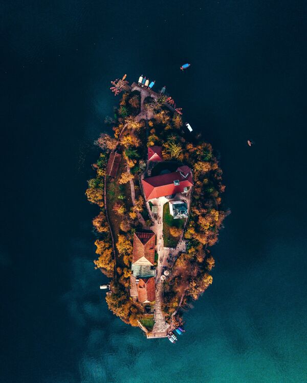 スロベニアのブレッド湖に浮かぶ島 - Sputnik 日本