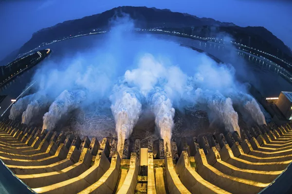 7月19日、中国、湖北省宜昌市の三峡ダムで実施された放流 - Sputnik 日本