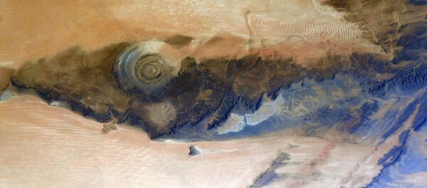 Снимок знаменитой структуры Ришат или Глаз Сахары снятый с Международной космической станции Снимок знаменитой структуры Ришат или Глаз Сахары снятый с Международной космической станции - Sputnik 日本