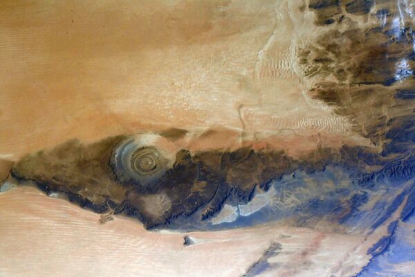 7月20日、国際宇宙ステーション（ISS）から撮影された、モーリタニアのサハラ砂漠にある同心円状の地形「リシャット構造（サハラの目）」 - Sputnik 日本