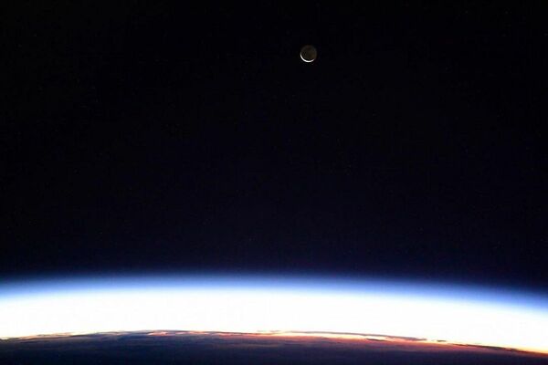 国際宇宙ステーション（ISS）から撮影された月 - Sputnik 日本