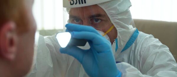 Осмотр перед выпиской добровольцев, участвовавших в испытаниях вакцины от COVID-19 - Sputnik 日本