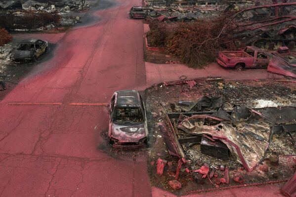 9月13日、米オレゴン州タレントの山火事によって焼失した住宅と車 - Sputnik 日本