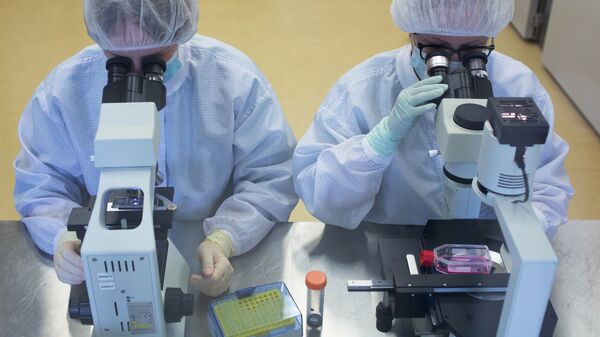 Производство вакцины от COVID-19 на фармацевтическом заводе Биннофарм - Sputnik 日本