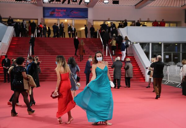 10月27日、フランス南東部カンヌで行われた映画祭「Cannes 2020 Special」に出席したゲストら - Sputnik 日本