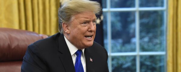 Президент США Дональд Трамп во время встречи с вице-премьером Китая Лю Хе в Овальном кабинете Белого дома Президент США Дональд Трамп во время встречи с вице-премьером Китая Лю Хе в Овальном кабинете Белого дома - Sputnik 日本