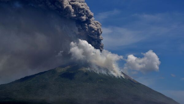 インドネシアでレウォトロ火山噴火 - Sputnik 日本