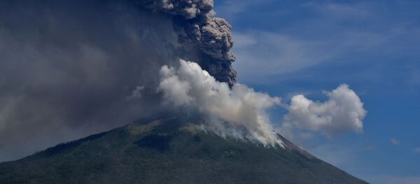 インドネシアでレウォトロ火山噴火 インドネシアでレウォトロ火山噴火 - Sputnik 日本