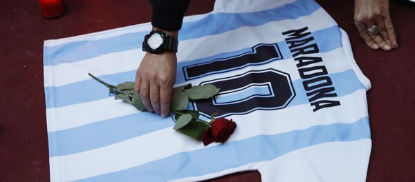 マラドーナへの黙祷 - Sputnik 日本