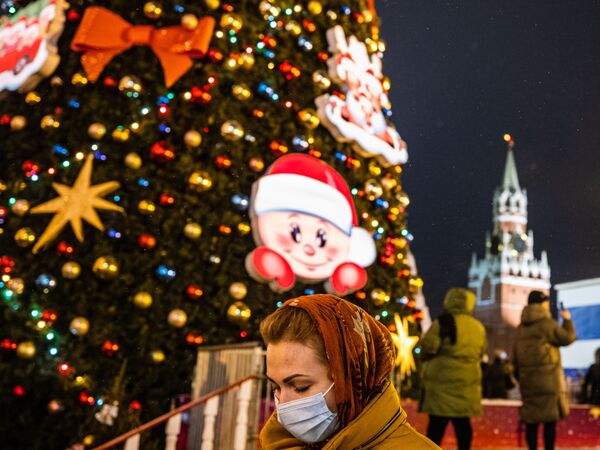モスクワの赤の広場に飾られたヨールカ（新年のツリー） - Sputnik 日本