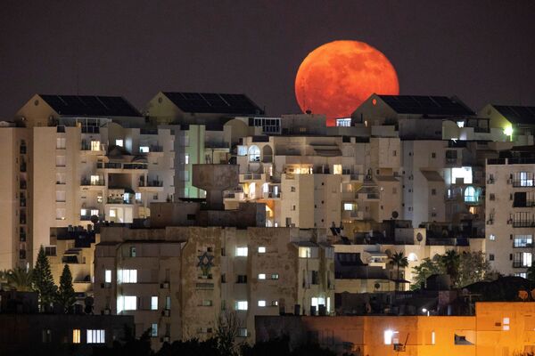 イスラエル南部のアシュケロンで観測された満月 - Sputnik 日本
