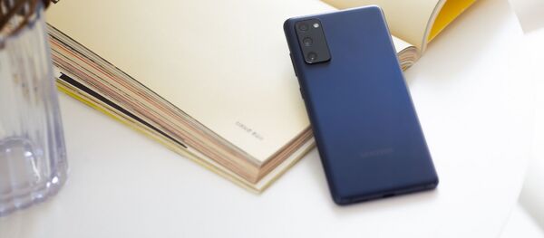 Samsung Galaxy S20 FE (Fan Edition) Samsung Galaxy S20 FE (Fan Edition) - Sputnik 日本