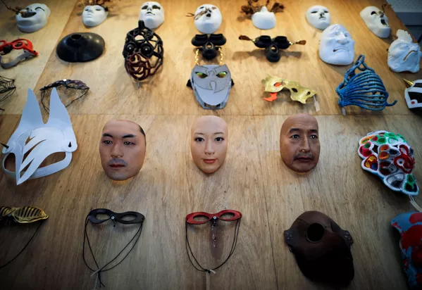 「仮面屋おもて」に展示されているマスク  - Sputnik 日本