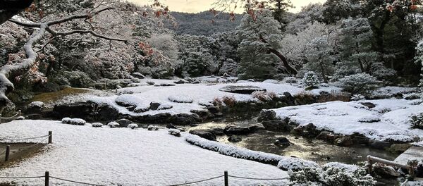 雪が積もった京都・無鄰菴（むりんあん）の庭園 - Sputnik 日本