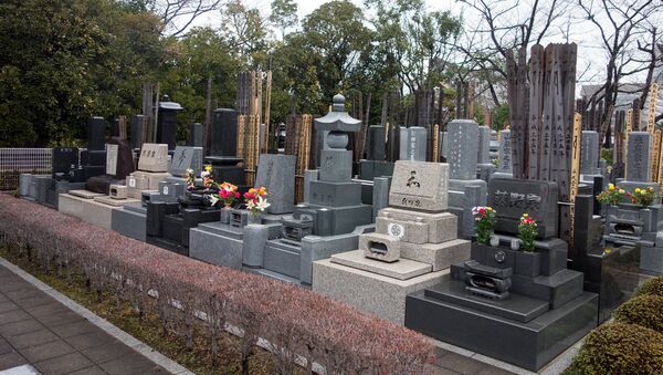 Bluetooth対応の墓石で故人の写真まで浮かび上がる　日本の共同墓はここまで行った - Sputnik 日本