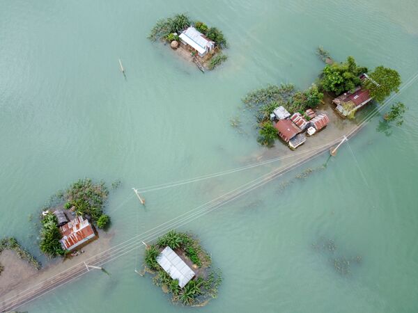 バングラデシュ・スナムガンジの洪水に見舞われた家屋（7月15日撮影） - Sputnik 日本