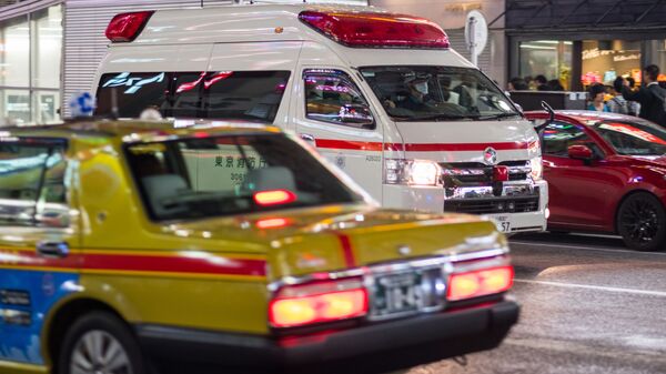 Машина скорой помощи на улице в Токио - Sputnik 日本
