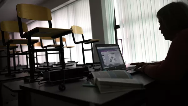 オンライン授業で児童の近視が急増　最も脆弱なのは小学生