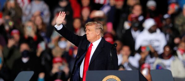 U.S. President Trump campaigns with Republican Senator Loeffler ahead of Georgia U.S. Senate runoffs in Dalton U.S. President Trump campaigns with Republican Senator Loeffler ahead of Georgia U.S. Senate runoffs in Dalton - Sputnik 日本