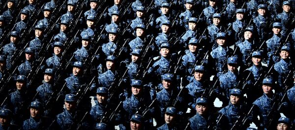 Солдаты во время военного парада в Пхеньяне по случаю VIII съезда Трудовой партии Кореи Солдаты во время военного парада в Пхеньяне по случаю VIII съезда Трудовой партии Кореи - Sputnik 日本