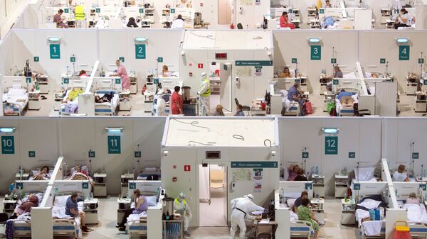 Временный госпиталь для пациентов с COVID-19, развернутый в ледовом дворце Крылатское - Sputnik 日本