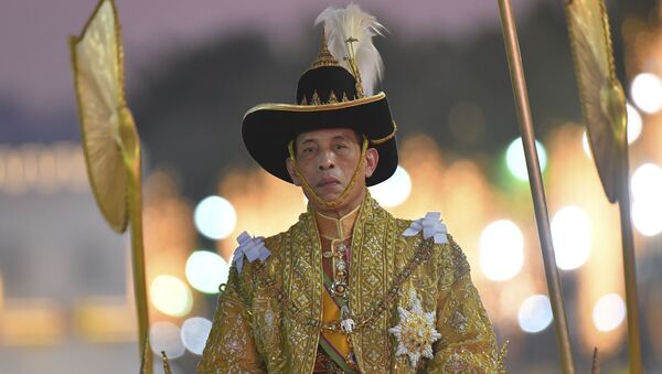Король Таиланда Маха Вачиралонгкорн во время коронации - Sputnik 日本