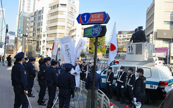 桜通り、抗議者と警察 - Sputnik 日本