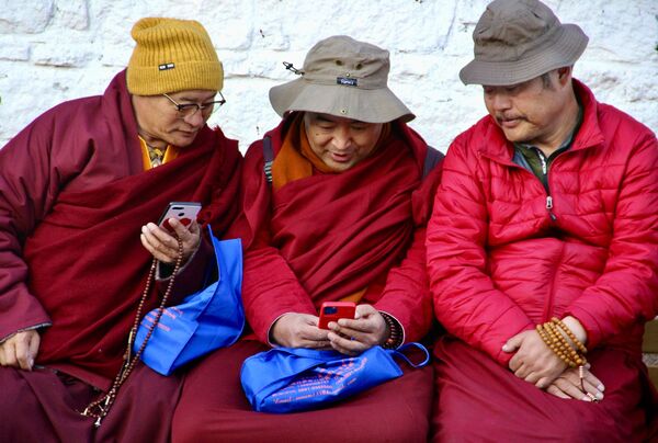 中国・チベット自治区ラサ市の僧侶ら - Sputnik 日本