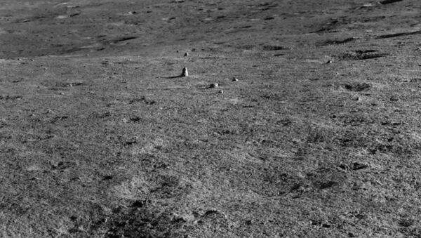 月の裏側で1キロメートルの岩石発見 - Sputnik 日本