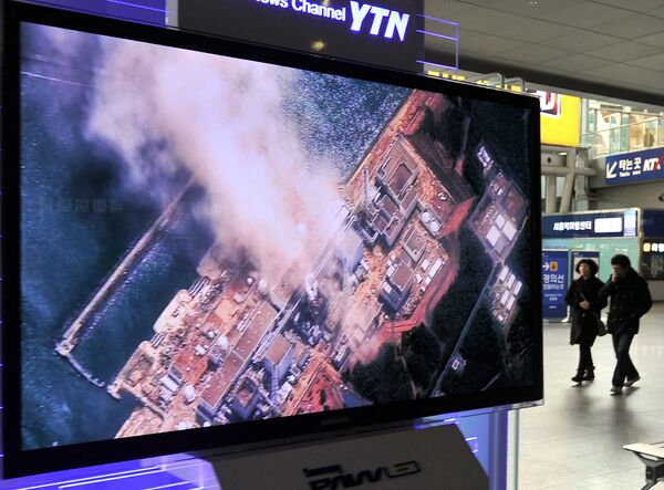 韓国・ソウルの地下鉄で、福島第一原子力発電所の水素爆発を報道するテレビ（2011年3月16日撮影） - Sputnik 日本