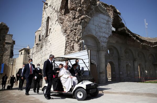 イラクを訪問し、モスルにあるアル・タヘラ教会に到着したローマ教皇フランシスコ - Sputnik 日本