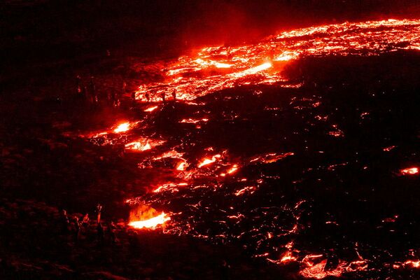 ファグラダルスフィヤル火山の噴火の様子 - Sputnik 日本