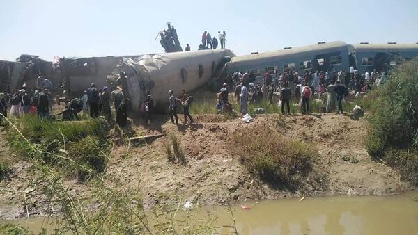 エジプト　列車同士の衝突で32人が死亡 - Sputnik 日本