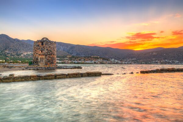ギリシャ・クレタ島ミラベッロ湾に存在した古代都市「オルス」。　紀元後2世紀頃に水没したと考えられている - Sputnik 日本