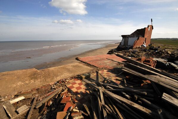 英ヨークシャー州の「スパーン岬」。　海岸侵食により多くの村が消失した - Sputnik 日本
