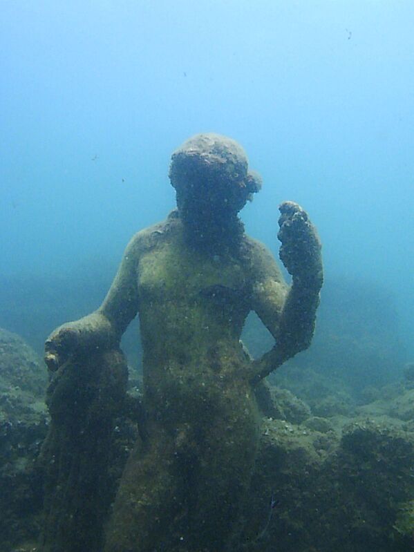 イタリア・カンパニア州にある海底遺跡「バイア海底考古学公園」。　古代ローマ時代の都市遺跡「Aquae Cumanae」が水没した - Sputnik 日本