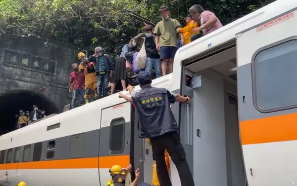 台湾列車事故 - Sputnik 日本