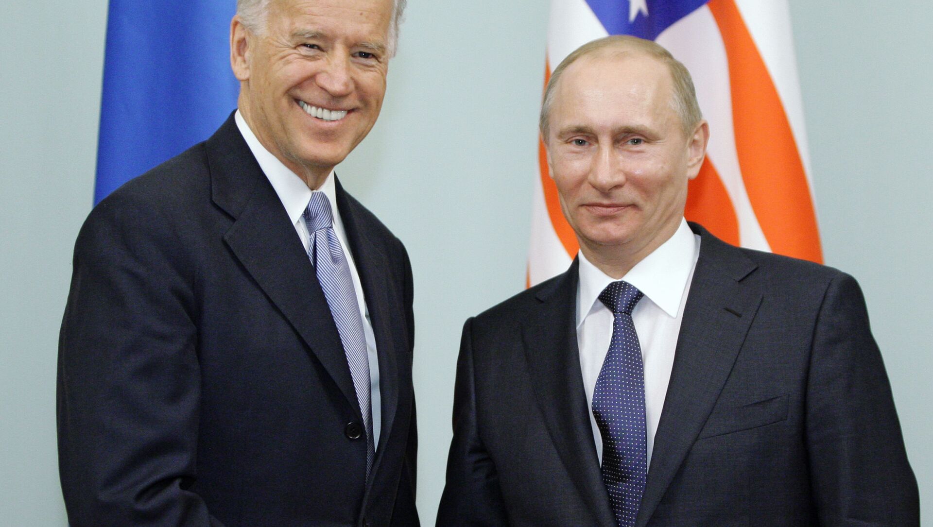 プーチン大統領とバイデン副大統領　2011年 - Sputnik 日本, 1920, 14.04.2021