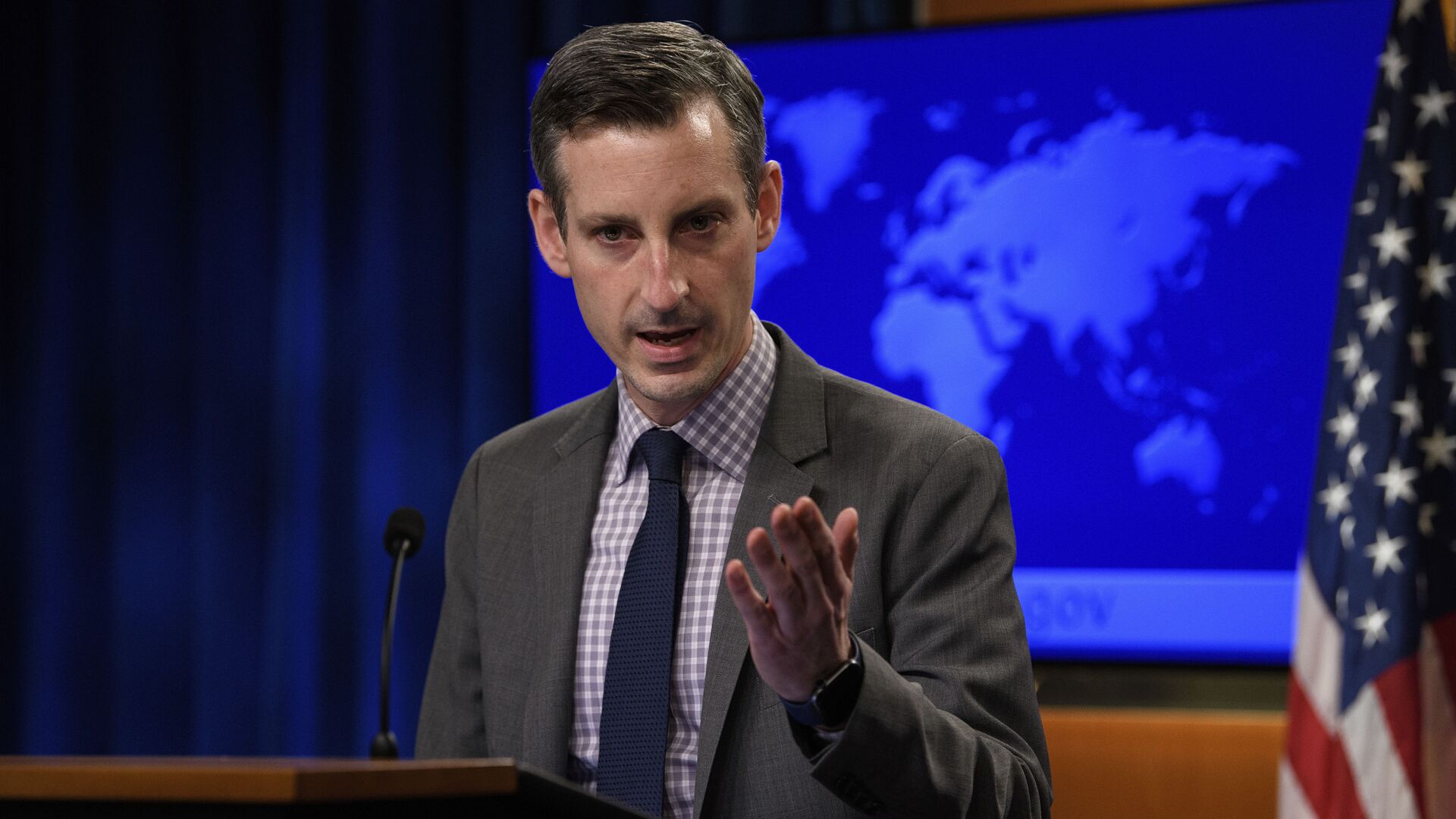 U.S. State Department Spokesman Ned Price speaks during a news briefing at the State Department in Washington, Thursday, Feb. 25, 2021. - Sputnik 日本, 1920, 11.01.2022