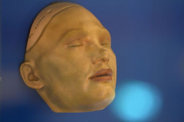 世界初のヒューマノイドアーティスト「Ai-Da」の顔の模型 - Sputnik 日本
