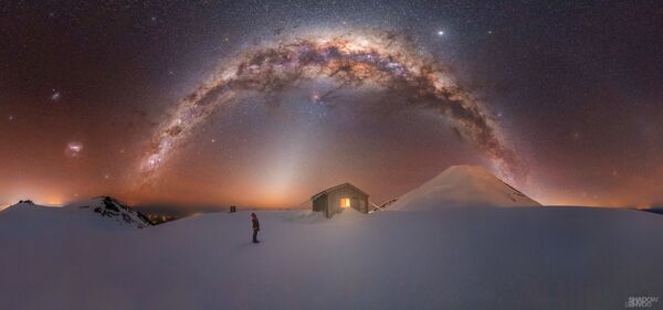 Larryn Rae氏の作品『Mt. Taranaki Milky Way（タラナキ山の天の川）』　ニュージーランドで撮影 - Sputnik 日本