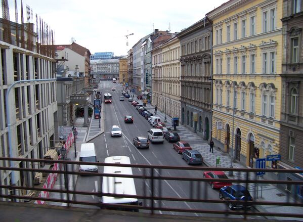 チェコ・プラハの「クジコーヴァ通り」。プラハで最も賑やかな通りのひとつ - Sputnik 日本