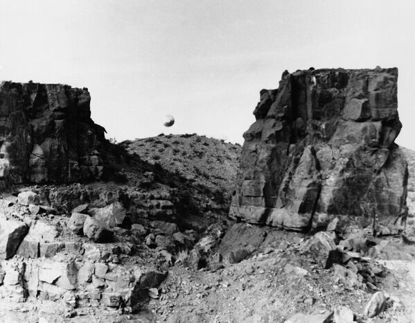 米ニューメキシコ州ピカチョ・ピークで学生に撮影されたUFO（1967年3月12日）
 - Sputnik 日本