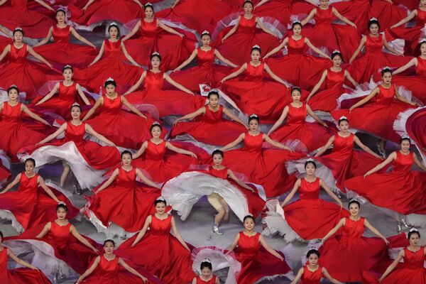 中国・北京で行われた中国共産党創立100周年の記念式典に参加するパフォーマーら - Sputnik 日本