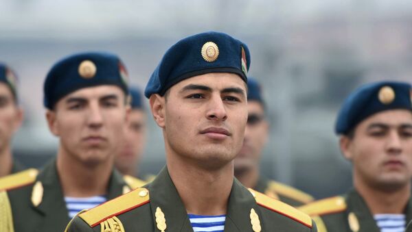 タジキスタン、軍人2万人を動員 - Sputnik 日本