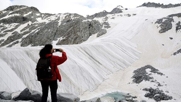 イタリアの氷河　巨大シートで溶解を防止 - Sputnik 日本