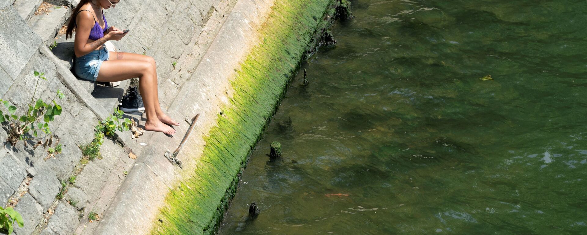「汚くて臭い」 フランス人は2024年夏季五輪までにセーヌ川が泳げる川になることに疑問を呈している＝ル・フィガロ - Sputnik 日本, 1920, 29.07.2021